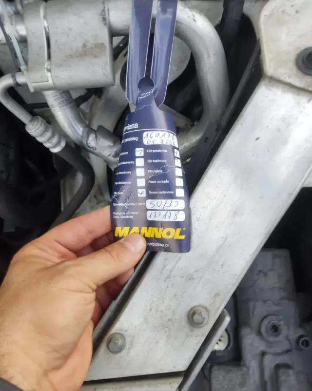 MERCEDES-BENZ Klasa E 220 d 4-Matic 9G-TRONIC