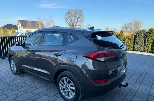 HYUNDAI Tucson 