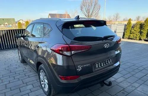 HYUNDAI Tucson 