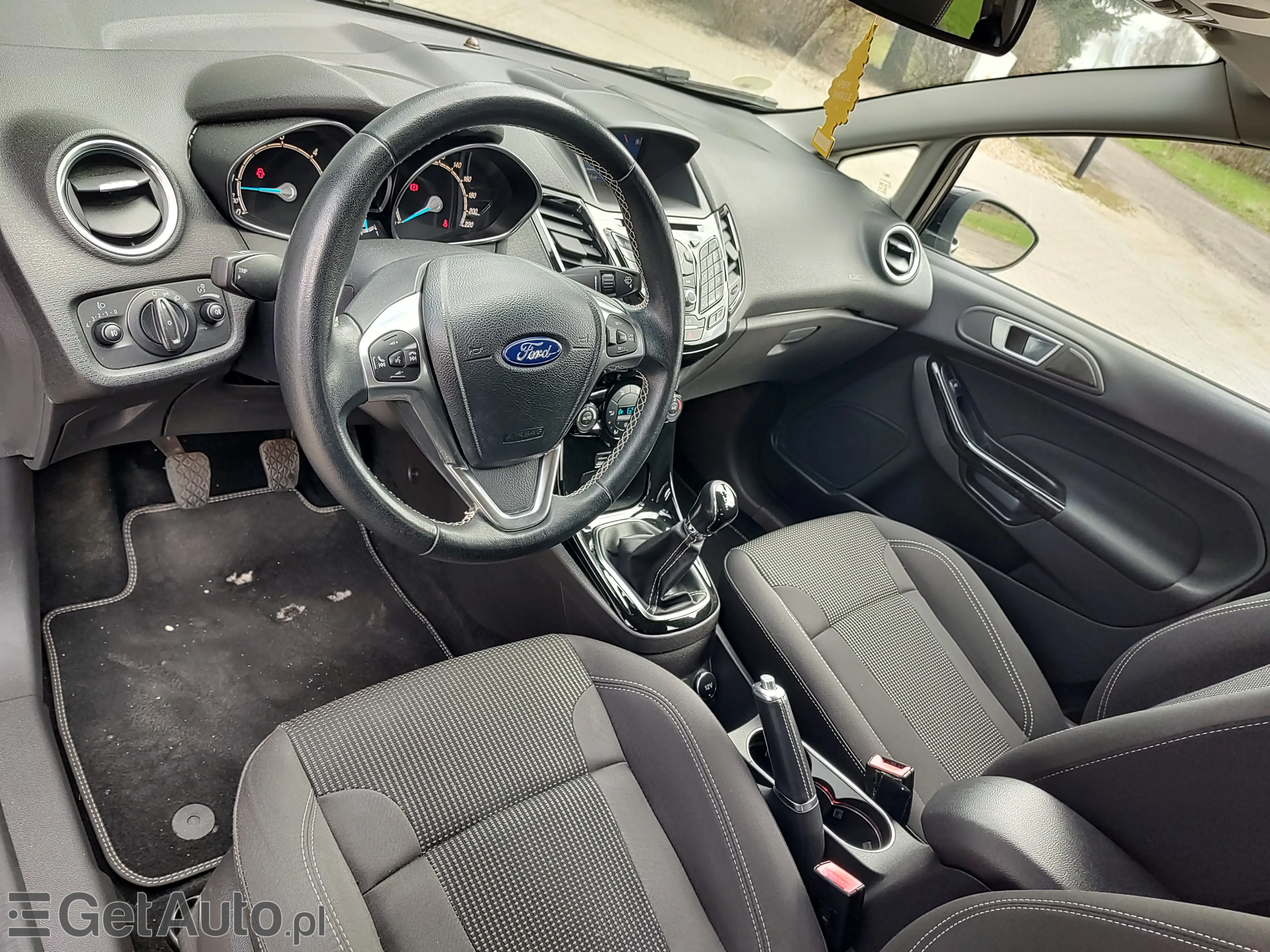 FORD Fiesta Titanium