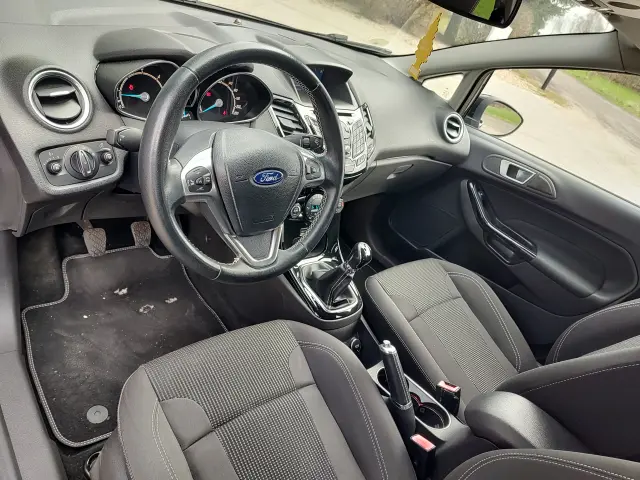 FORD Fiesta Titanium