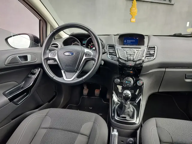 FORD Fiesta Titanium