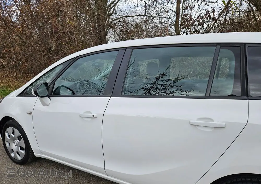 OPEL Zafira Tourer 1.8 Active