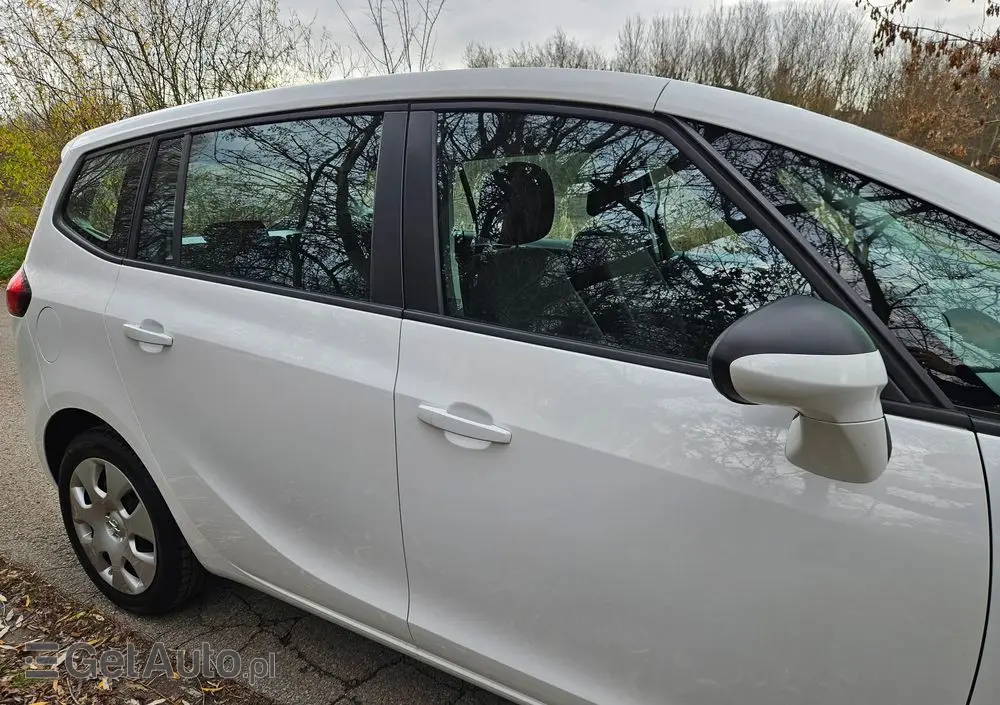 OPEL Zafira Tourer 1.8 Active