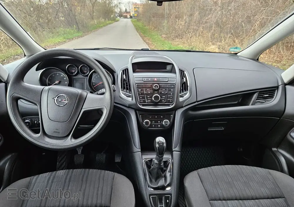 OPEL Zafira Tourer 1.8 Active