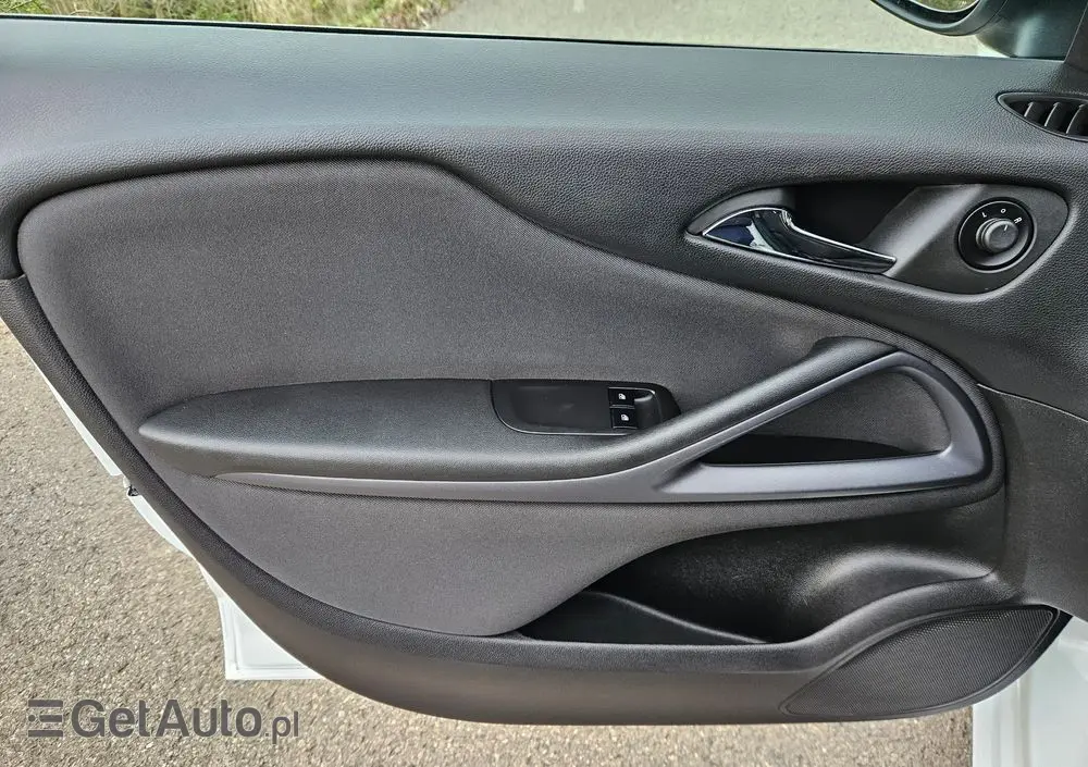 OPEL Zafira Tourer 1.8 Active