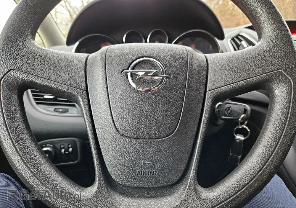 OPEL Zafira Tourer 1.8 Active