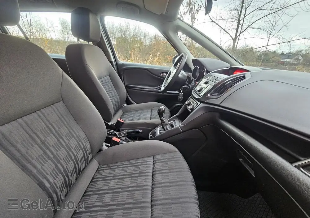 OPEL Zafira Tourer 1.8 Active
