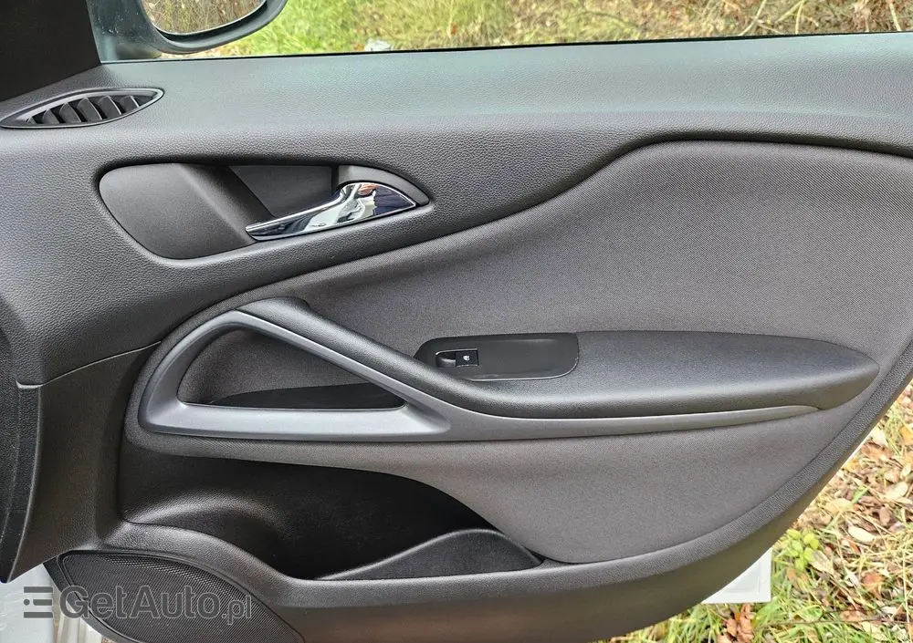 OPEL Zafira Tourer 1.8 Active