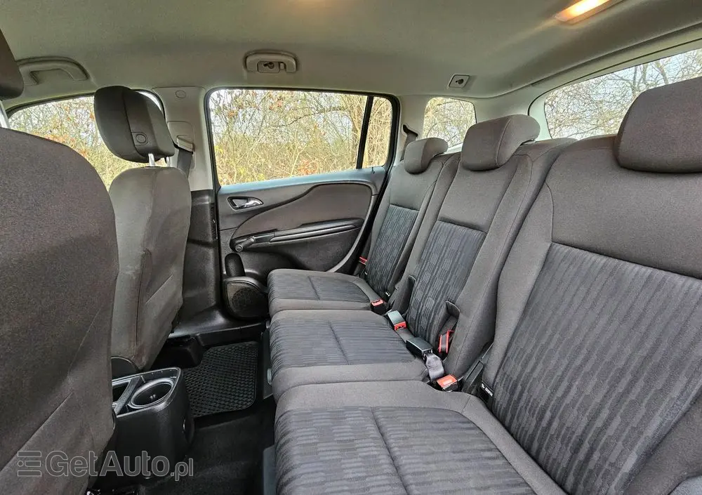 OPEL Zafira Tourer 1.8 Active
