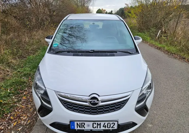 OPEL Zafira Tourer 1.8 Active