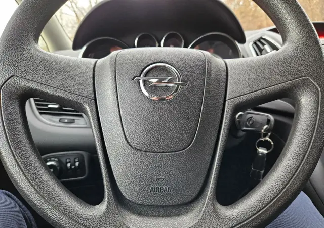 OPEL Zafira Tourer 1.8 Active