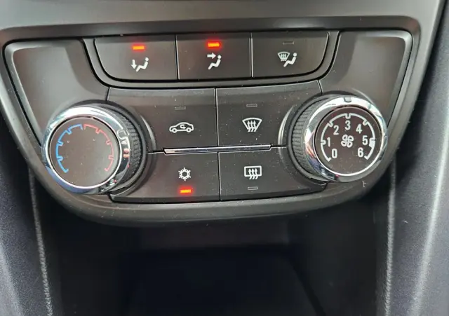 OPEL Zafira Tourer 1.8 Active