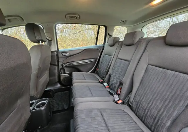 OPEL Zafira Tourer 1.8 Active