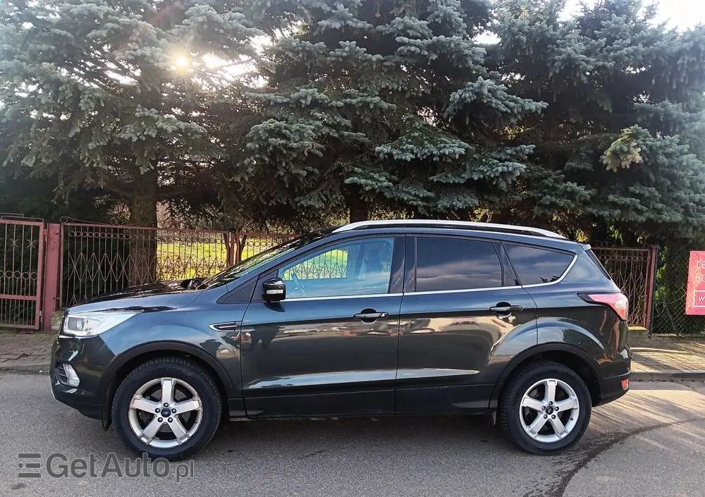 FORD Kuga 1.5 EcoBoost 2x4 Titanium