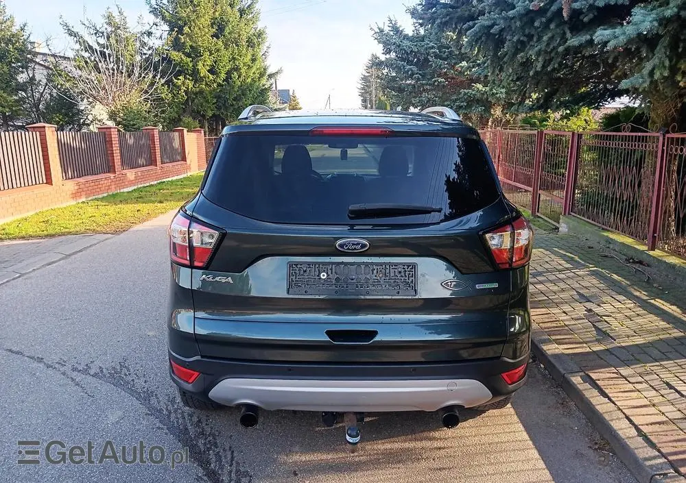 FORD Kuga 1.5 EcoBoost 2x4 Titanium