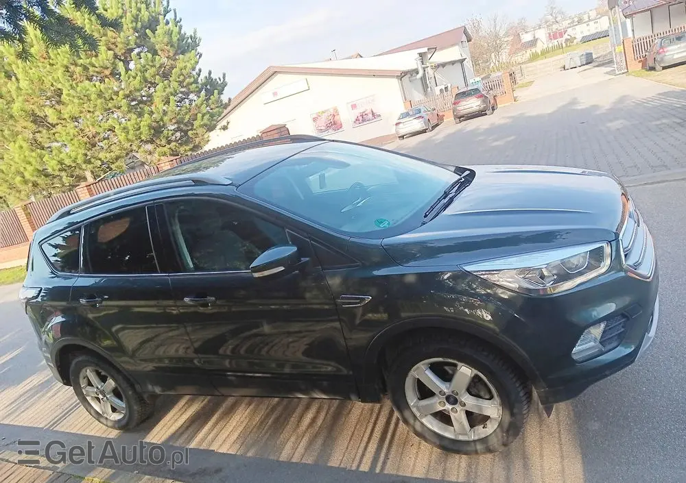 FORD Kuga 1.5 EcoBoost 2x4 Titanium