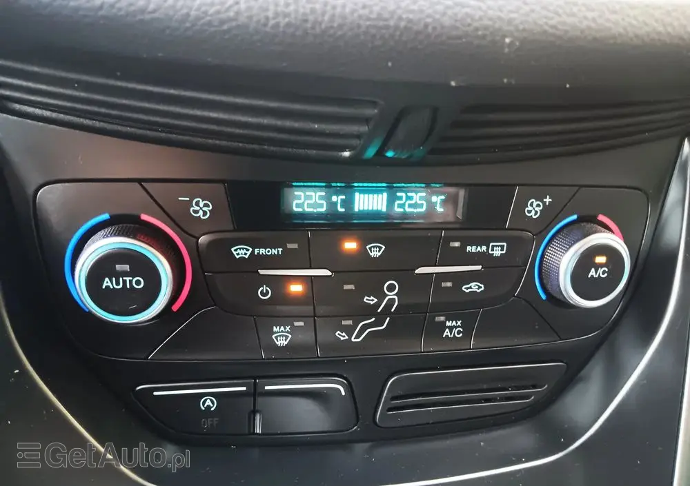 FORD Kuga 1.5 EcoBoost 2x4 Titanium