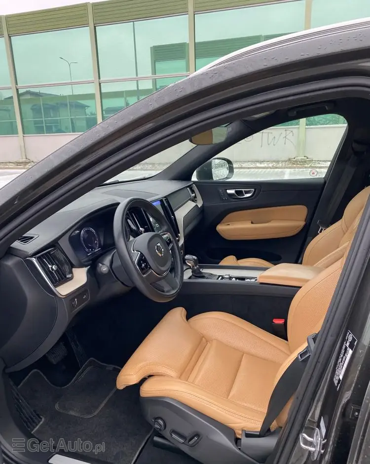 VOLVO XC 60 T6 AWD Geartronic Inscription