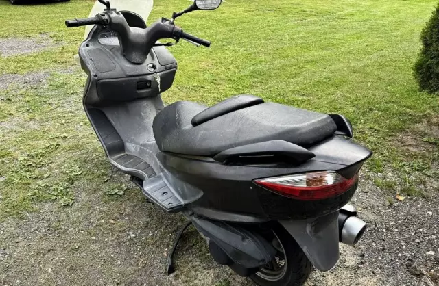 SUZUKI Burgman 