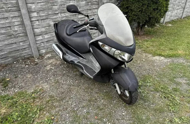 SUZUKI Burgman 