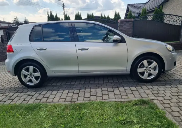 VOLKSWAGEN Golf 1.6 TDI DPF Comfortline