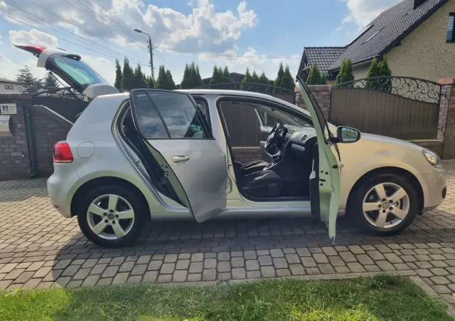 VOLKSWAGEN Golf 1.6 TDI DPF Comfortline