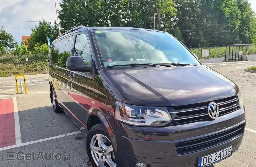 VOLKSWAGEN Caravelle 