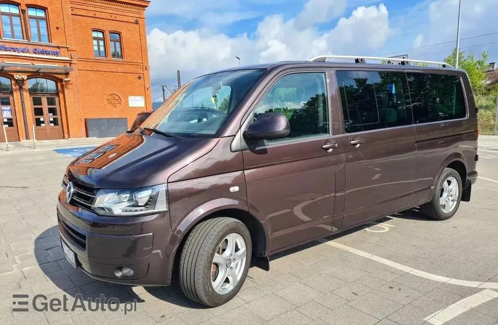 VOLKSWAGEN Caravelle 