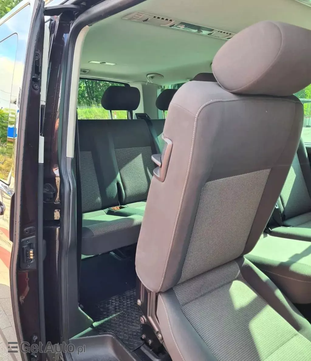 VOLKSWAGEN Caravelle 