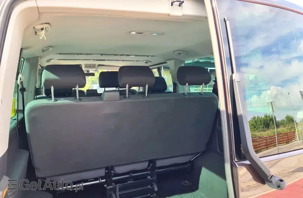 VOLKSWAGEN Caravelle 