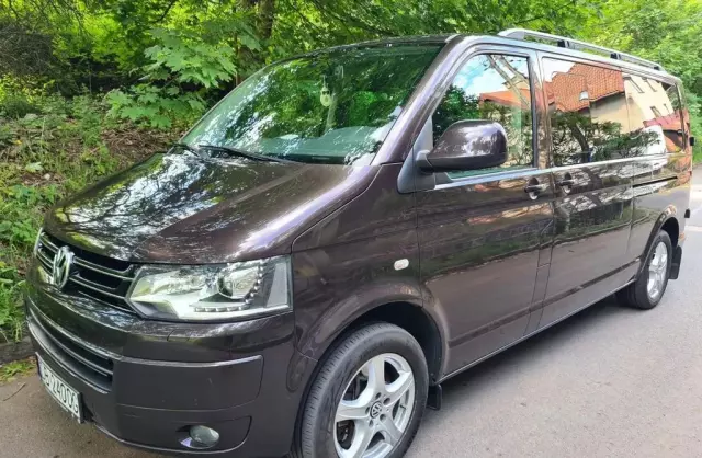 VOLKSWAGEN Caravelle 