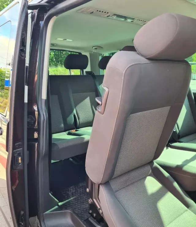 VOLKSWAGEN Caravelle 