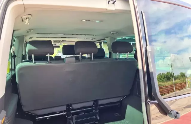 VOLKSWAGEN Caravelle 