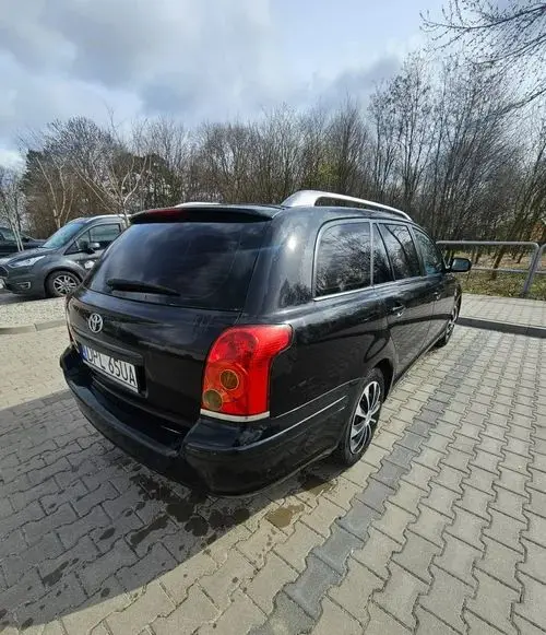 TOYOTA Avensis 