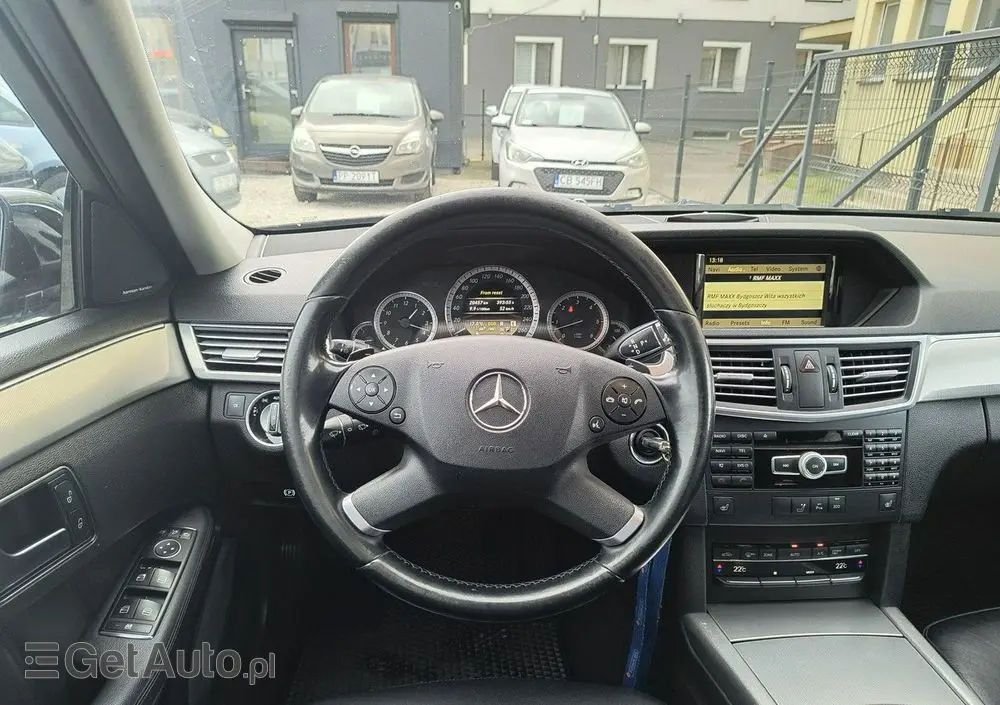 MERCEDES-BENZ Klasa E 350 CDI BlueEff Avantgarde
