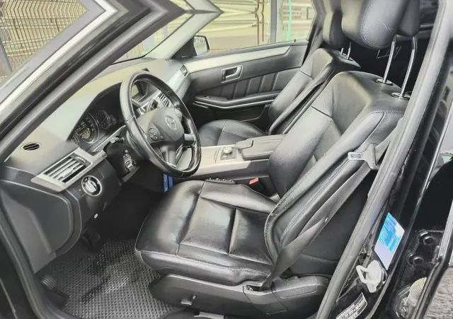 MERCEDES-BENZ Klasa E 350 CDI BlueEff Avantgarde