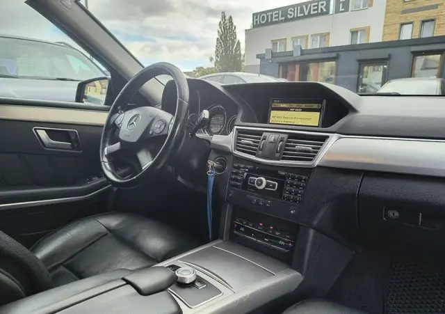 MERCEDES-BENZ Klasa E 350 CDI BlueEff Avantgarde