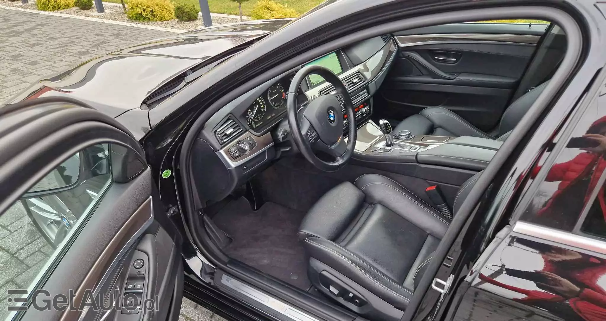 BMW Seria 5 525d xDrive Touring Sport-Aut Luxury Line