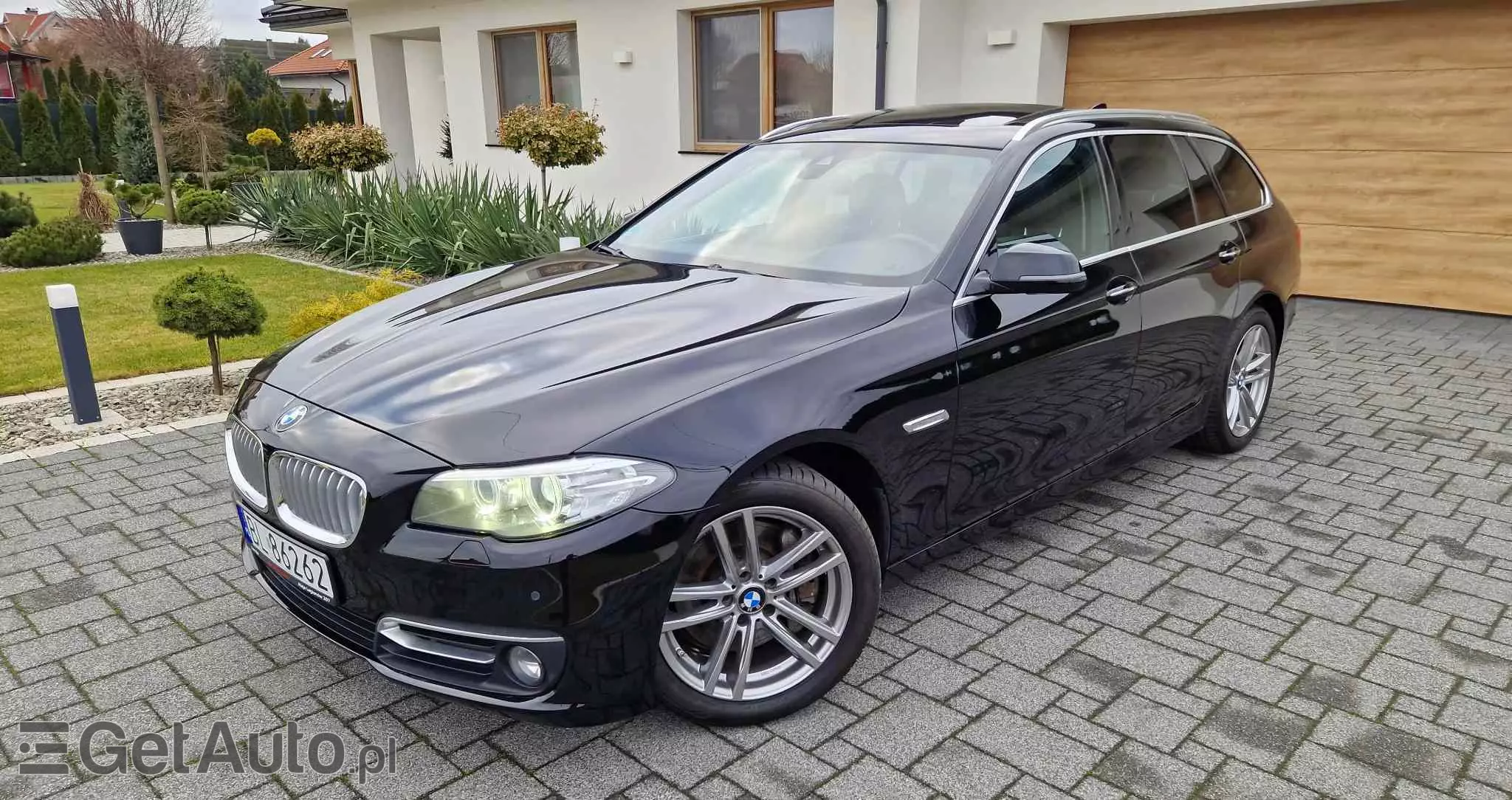 BMW Seria 5 525d xDrive Touring Sport-Aut Luxury Line