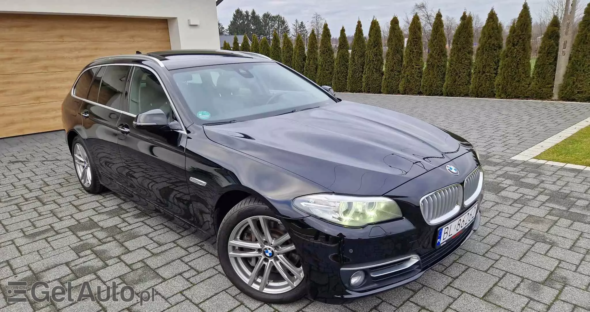 BMW Seria 5 525d xDrive Touring Sport-Aut Luxury Line