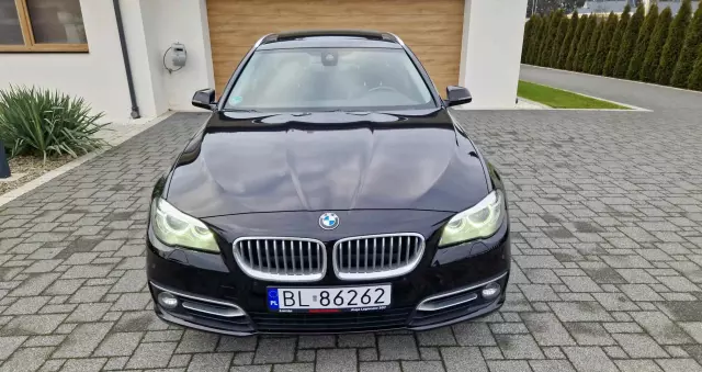 BMW Seria 5 525d xDrive Touring Sport-Aut Luxury Line