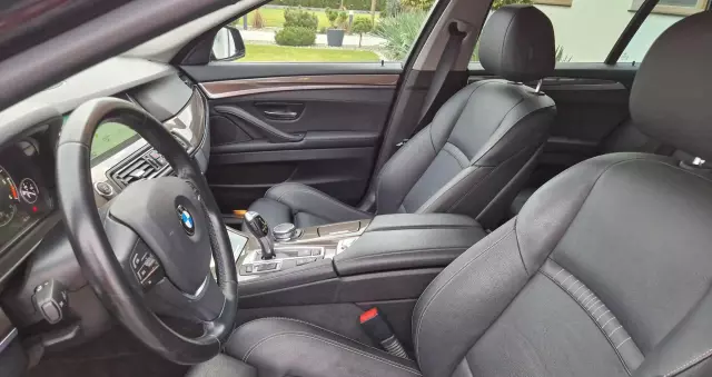 BMW Seria 5 525d xDrive Touring Sport-Aut Luxury Line