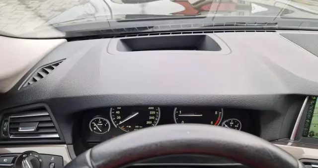 BMW Seria 5 525d xDrive Touring Sport-Aut Luxury Line