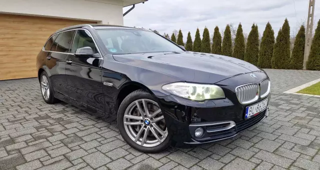 BMW Seria 5 525d xDrive Touring Sport-Aut Luxury Line