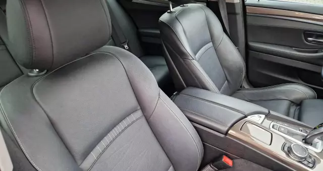 BMW Seria 5 525d xDrive Touring Sport-Aut Luxury Line