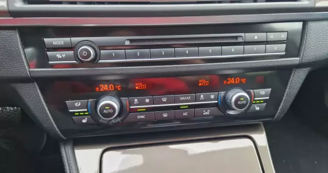 BMW Seria 5 525d xDrive Touring Sport-Aut Luxury Line