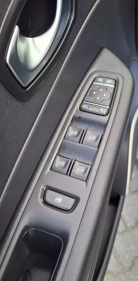 RENAULT Captur 1.5 dCi Energy Limited