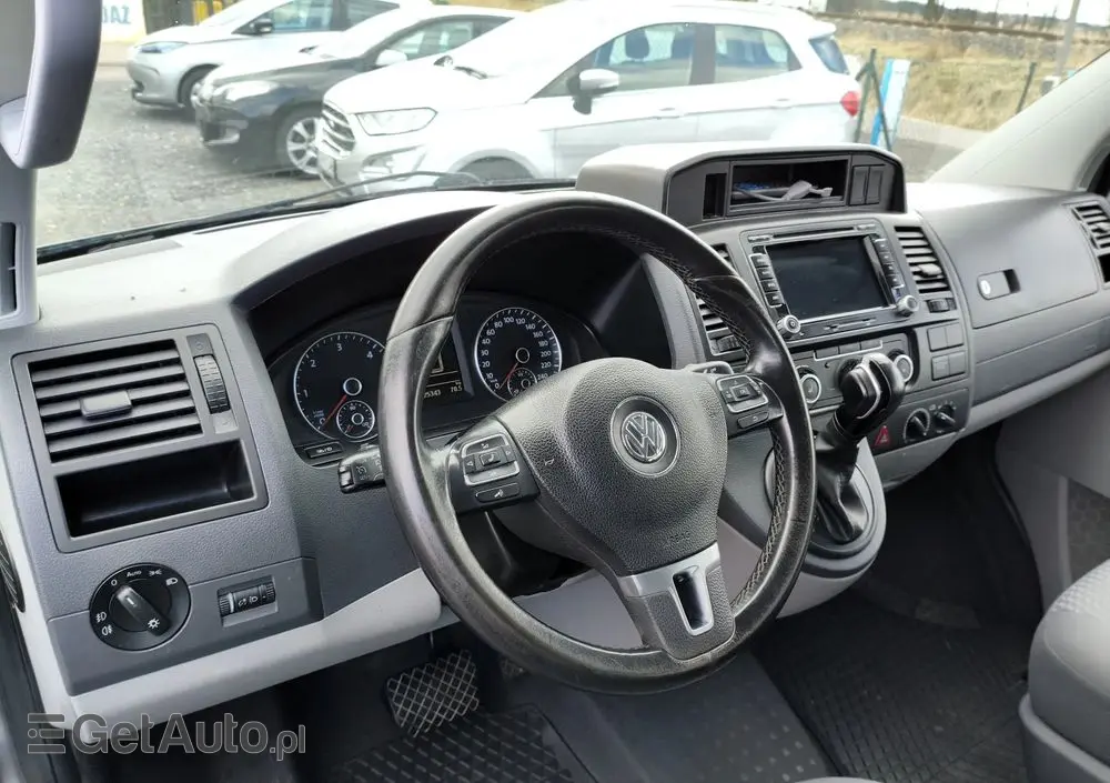 VOLKSWAGEN Transporter 
