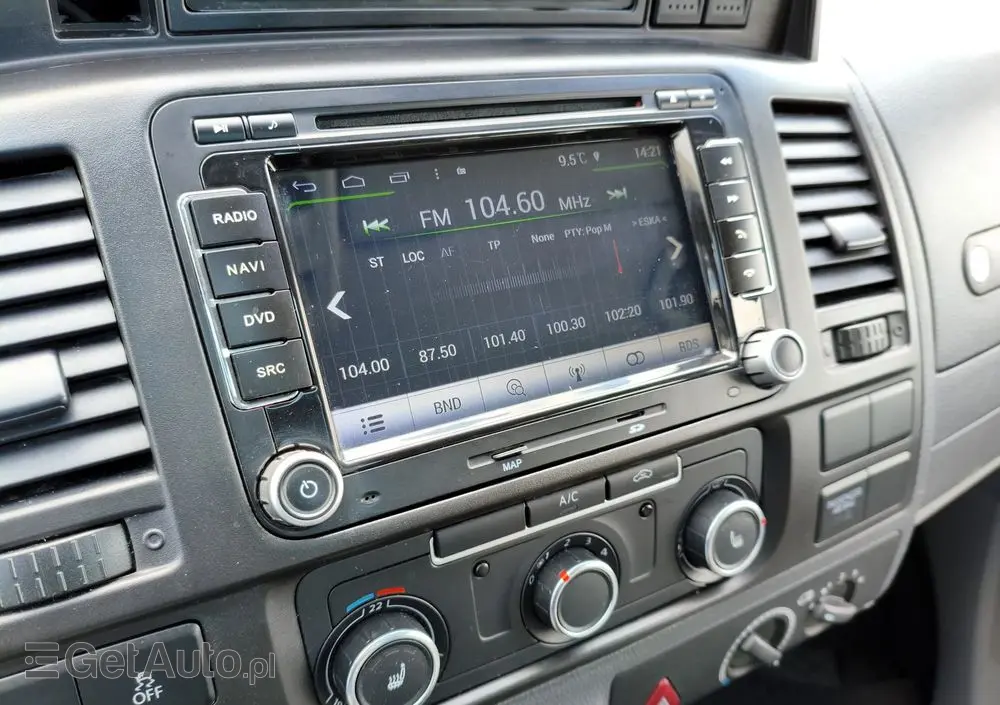 VOLKSWAGEN Transporter 